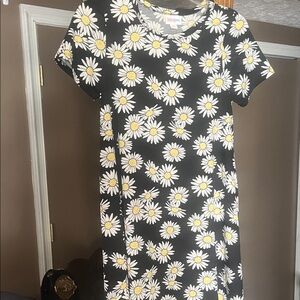 LuLaRoe Black and White Daisy Dress